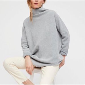 Free People Funnel Of Love Pullover. Size small.